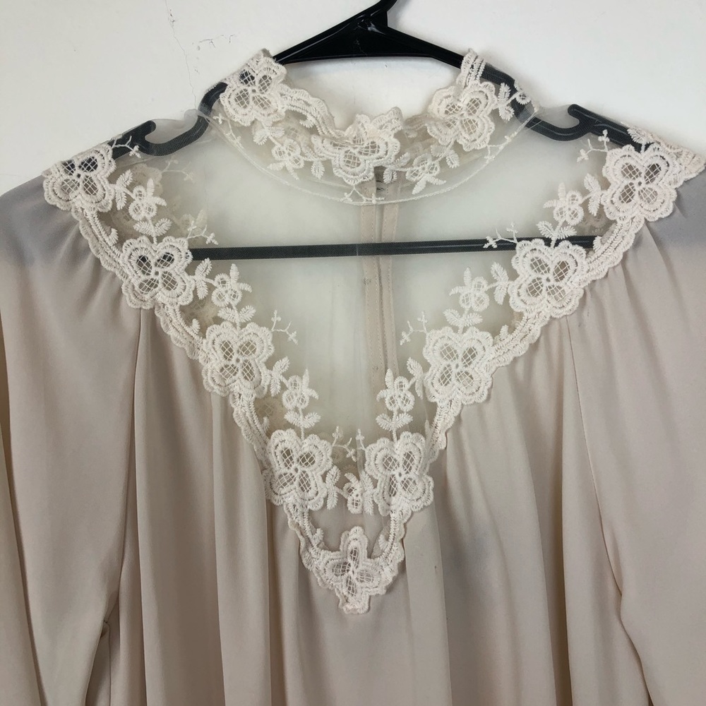 Love 21 3/4 Sleeve Top w Lace Collar - Picture 2 of 6